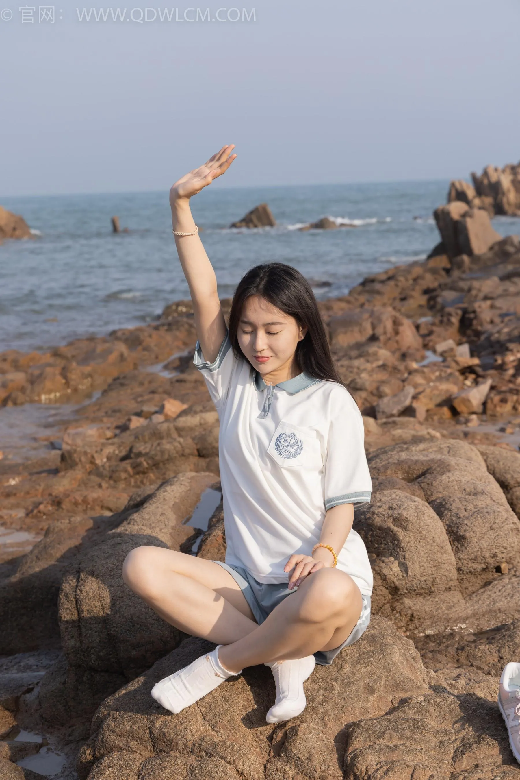 物恋传媒 NO.1567 美兔-海边的风 [151P]插图3
